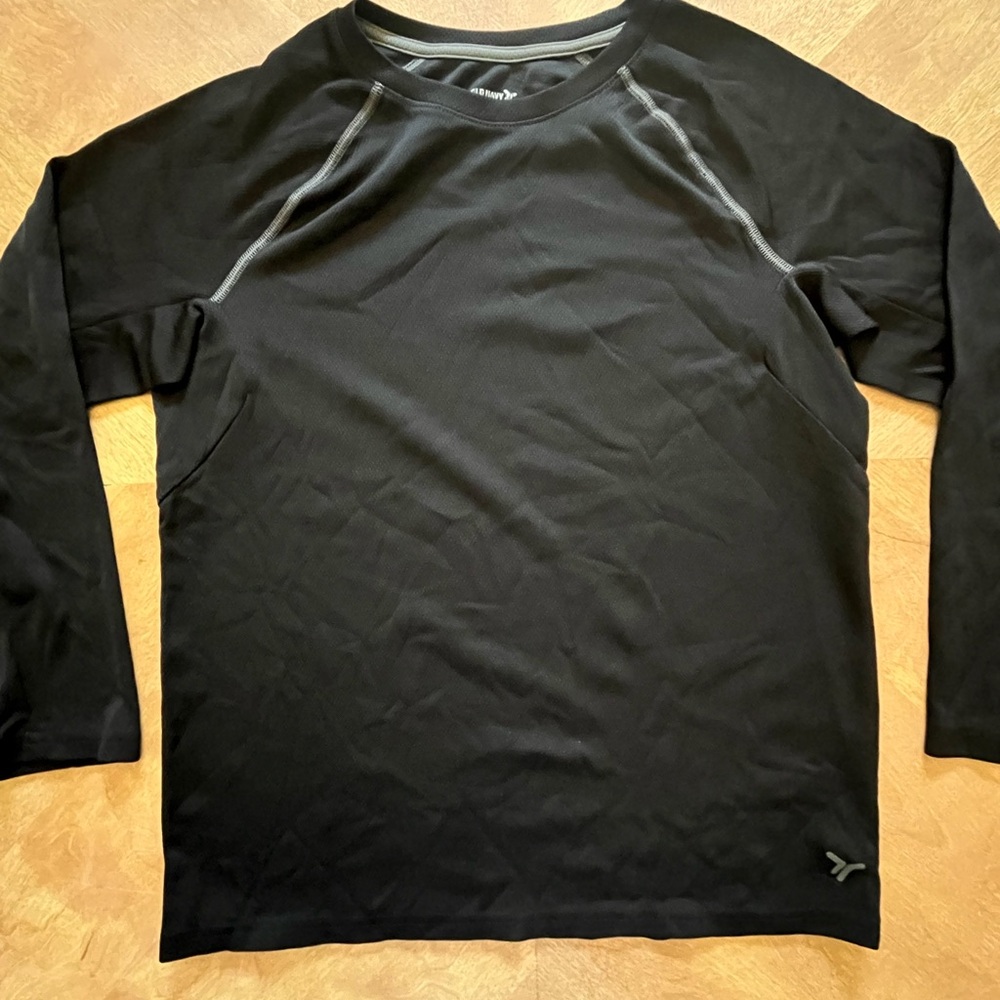 Old Navy Black Long Sleeve Tee – XL (Kids)